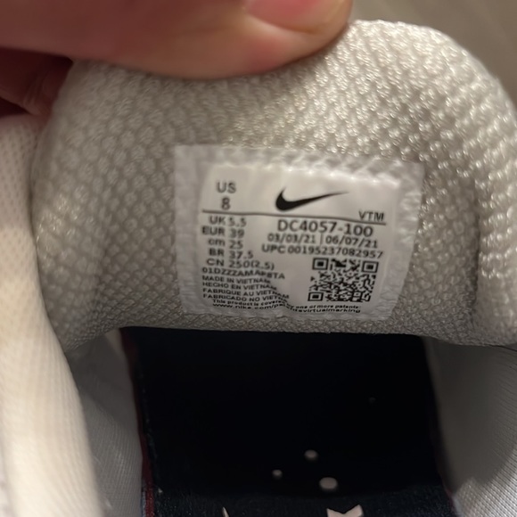 Nike Women’s Air Max Genome Size - 8 - Picture 5 of 6